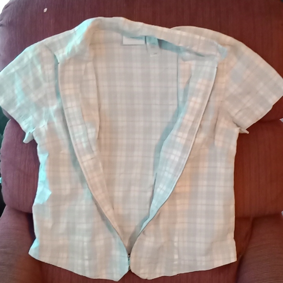 Shirt - Picture 7 of 8